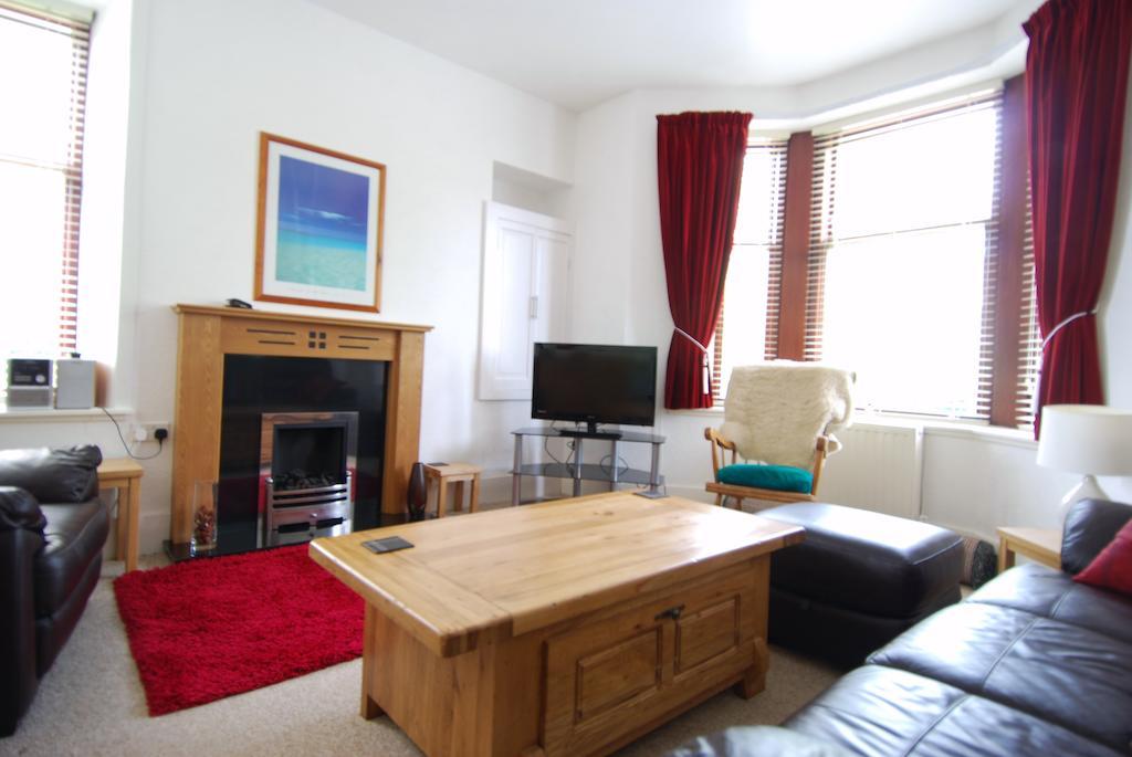 Stornoway Apartment Номер фото
